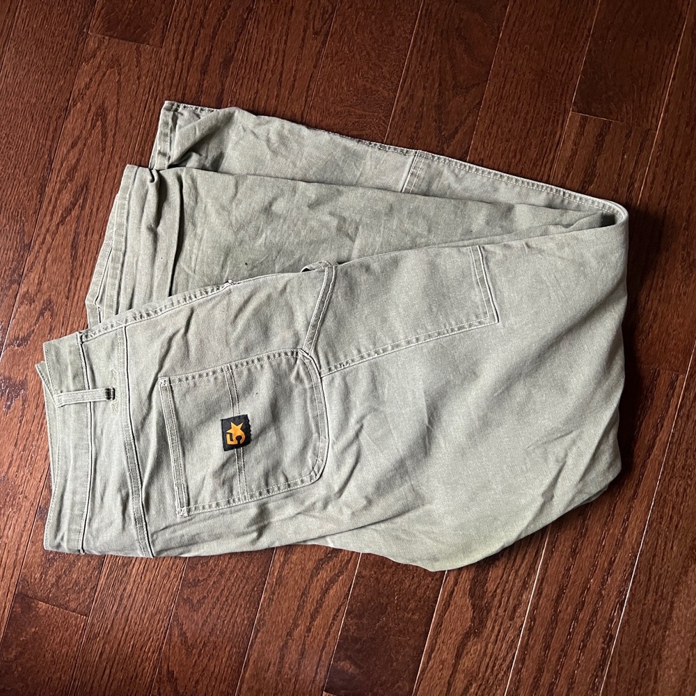 5 star cargo pants 11/30, light green, baggier pants, comfortable